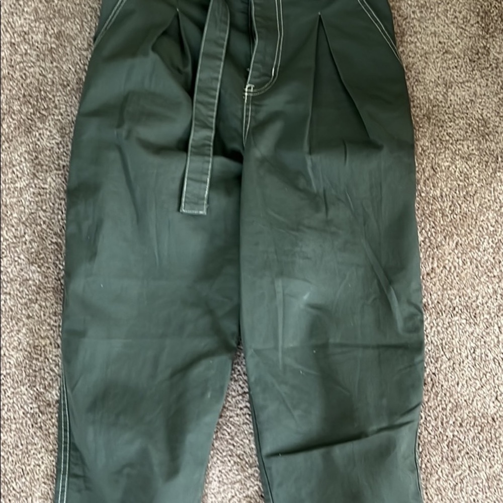 Wild Fable Size 6 Green Like New Condition